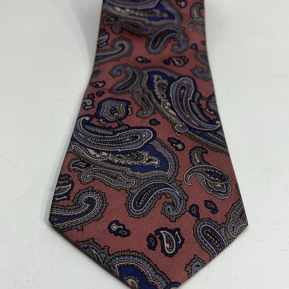 Gilbert LTD Silk Union Made Paisley Tie - Picture 5 of 7
